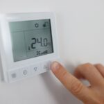 Cum se aleg termostatul potrivit pentru sistemul de climatizare